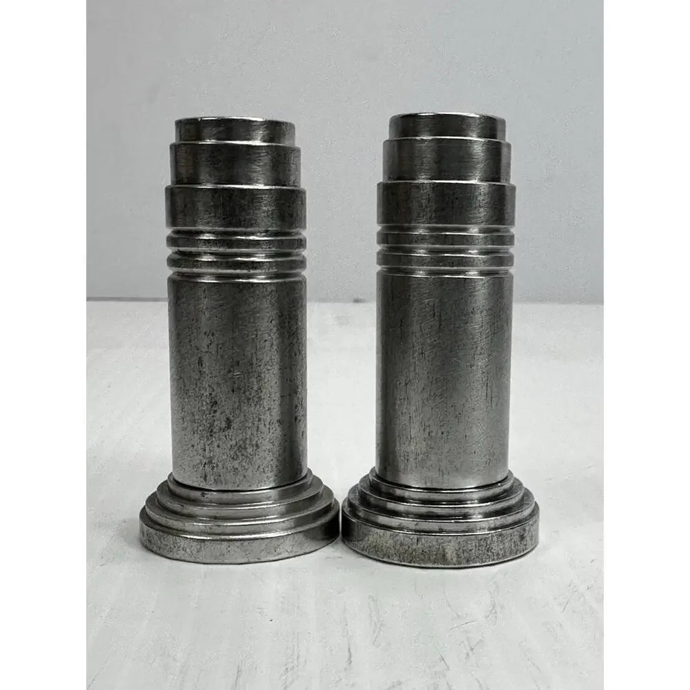 Vintage Aluminum New York Salt & Pepper Shakers Statue of‎ Liberty Souvenir